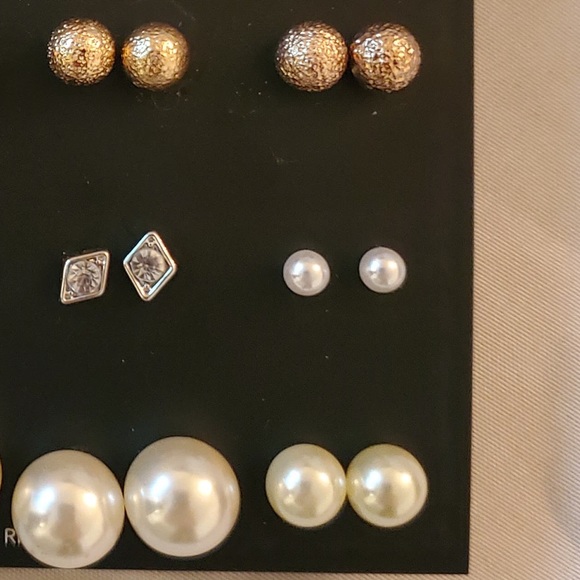 ☪️• Earring Set 💎 - Picture 2 of 3